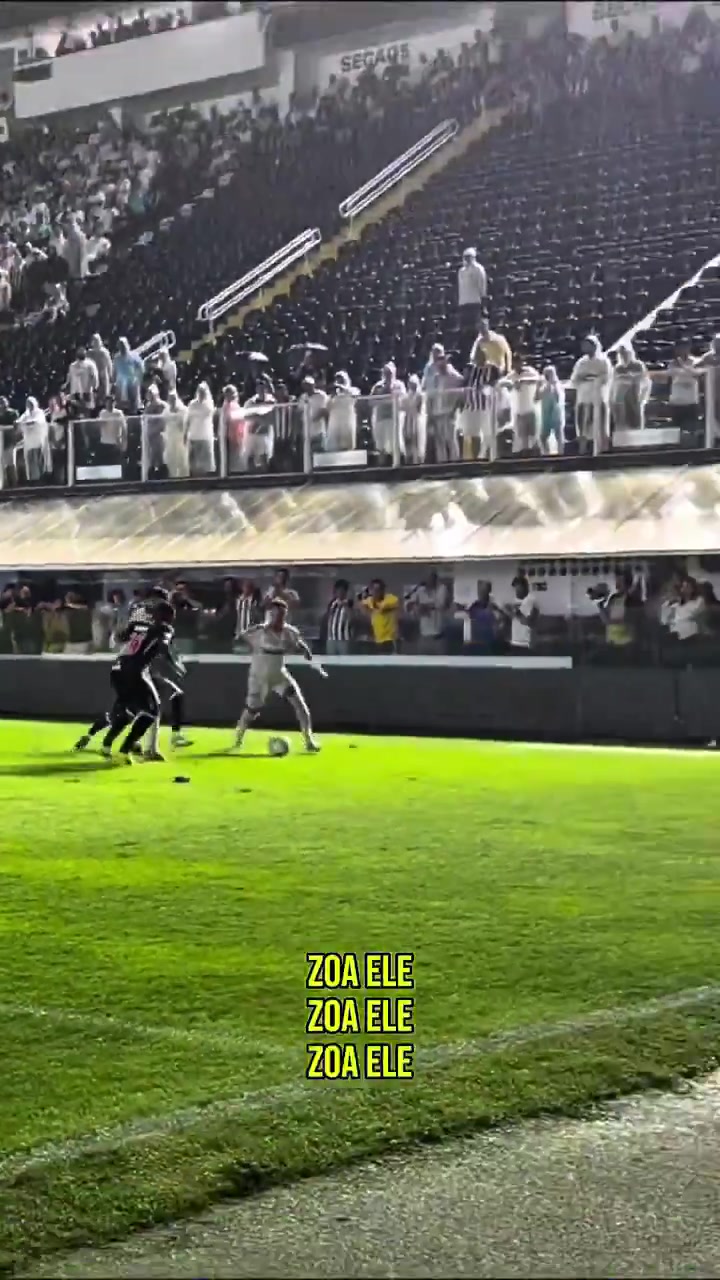 如意体育网页版-撞飞数米！内马尔被冲撞倒地当场暴怒，对手声称跑太快刹不住了